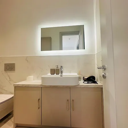 Appartement Modern Flat In